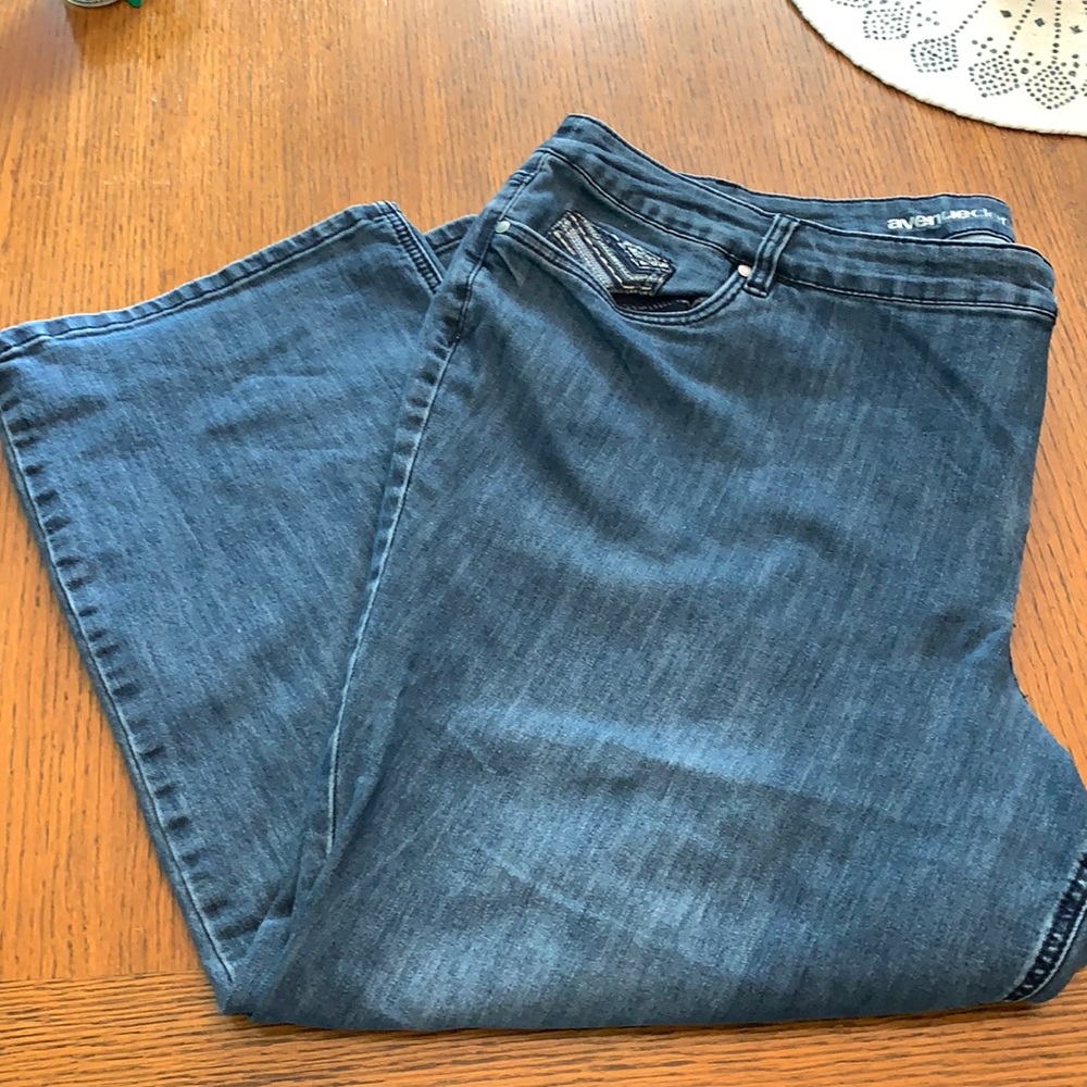 Avenue Size 30W Petite bootcut denim blue jeans